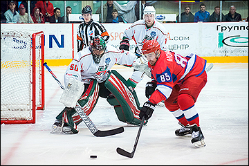 Ижсталь - Нефтяник